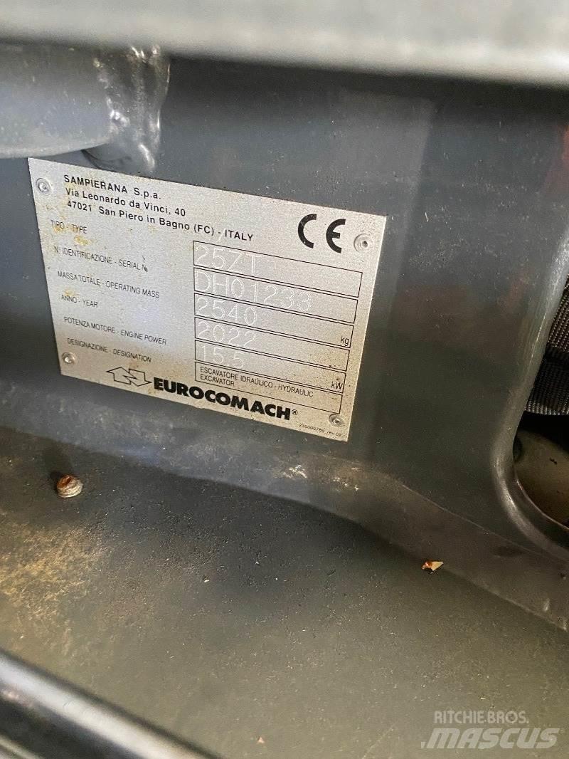 Eurocomach 25ZT Mini ekskavatörler, 7 tona dek