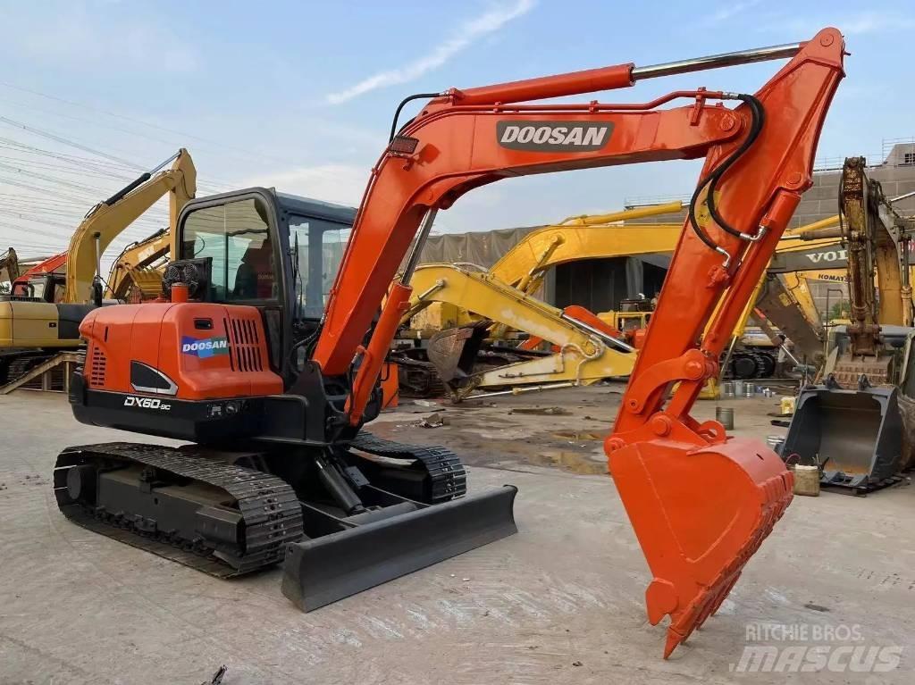 Doosan DX60 Paletli ekskavatörler