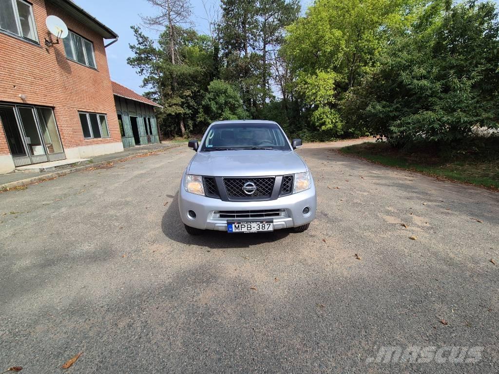 Nissan Navara Pikaplar