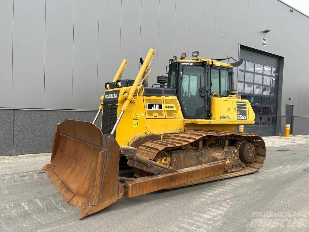 Komatsu D 65 WX-18 Paletli dozerler