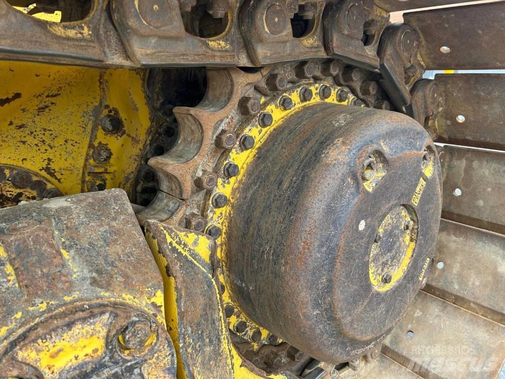Komatsu D 65 WX-18 Paletli dozerler
