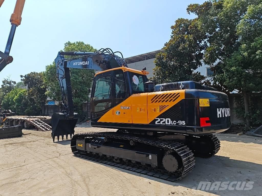 Hyundai R220LC-9S Paletli ekskavatörler