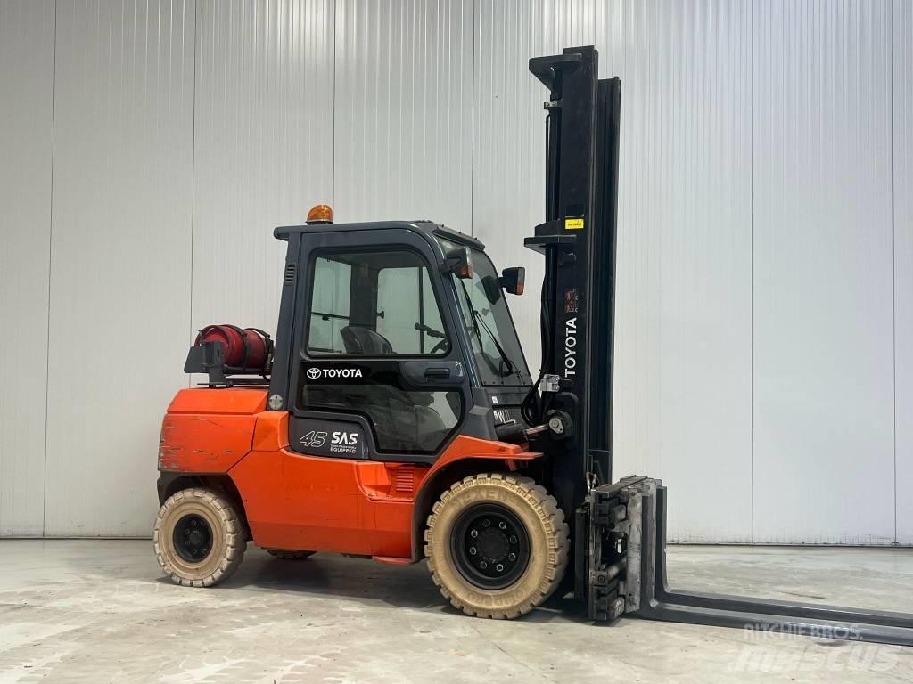 Toyota 02-7FG40 LPG'li forkliftler