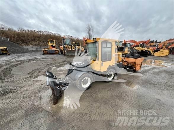 Benco PN1500 Tekerlekli yükleyiciler