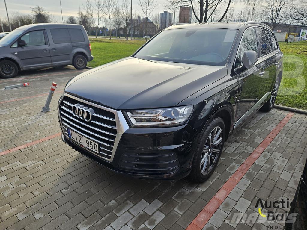 Audi Q7 Otomobiller