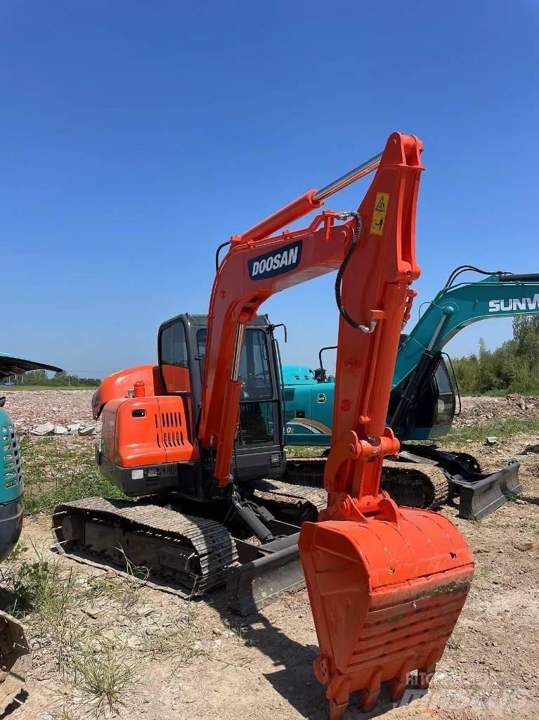 Doosan DX60 Paletli ekskavatörler