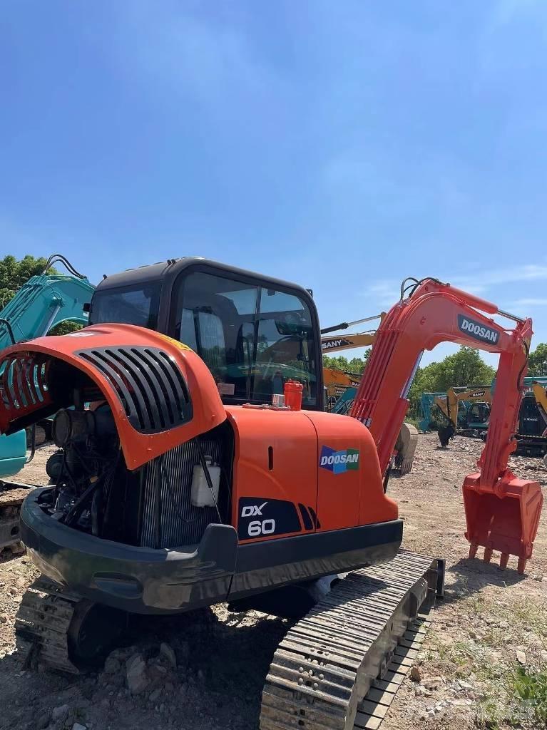 Doosan DX60 Paletli ekskavatörler