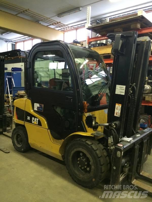 CAT DP30N Dizel forkliftler