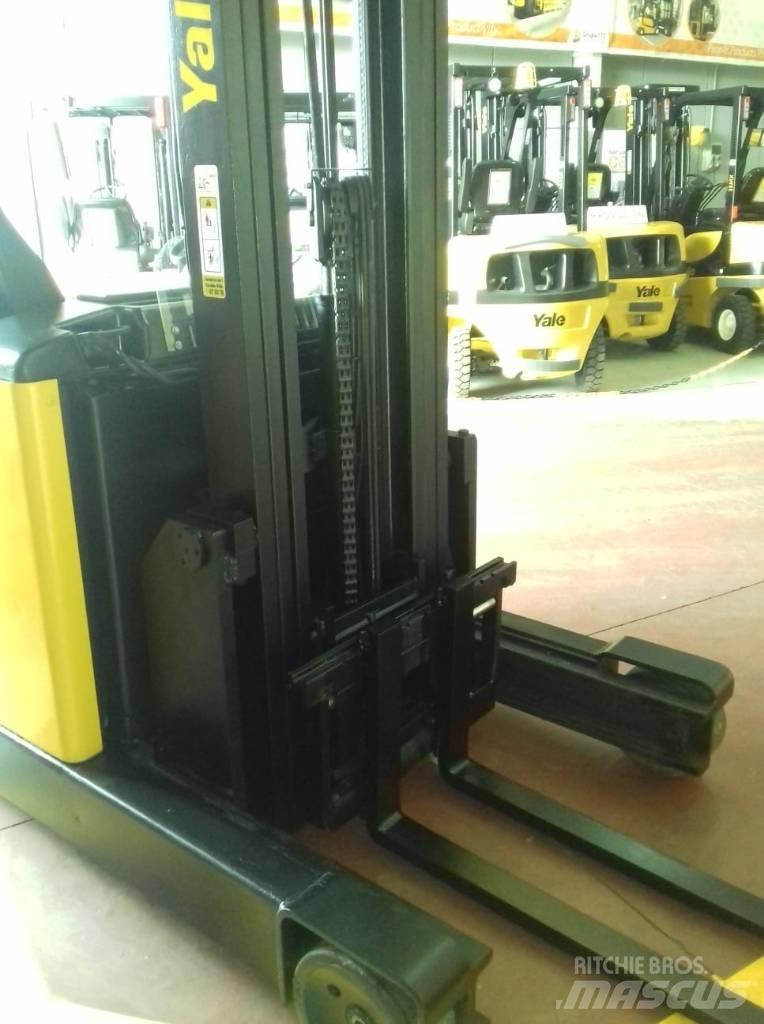 Yale MR14 Reach truck - depo içi istif araçları