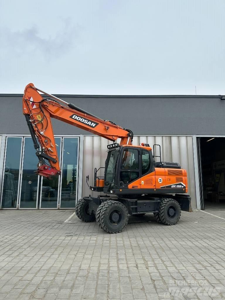 Doosan DX 190 W-7 Lastik tekerli ekskavatörler