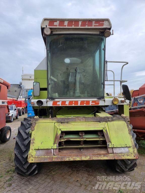 CLAAS 68s Biçerdöverler