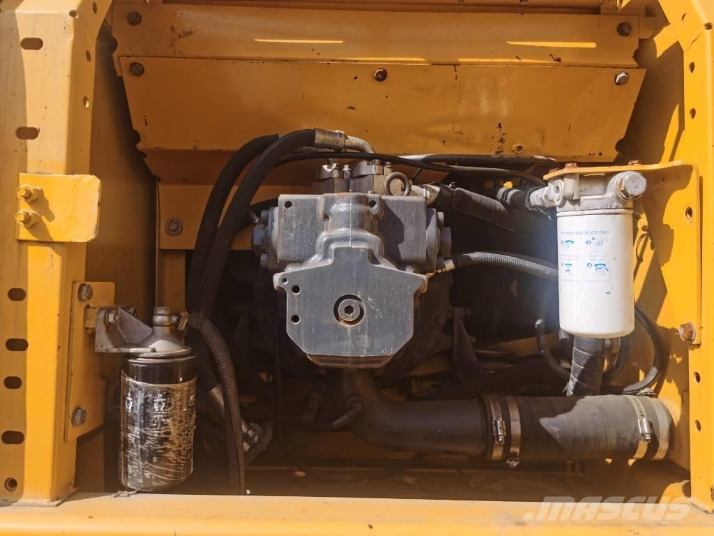 Komatsu PC 220-7 Paletli ekskavatörler