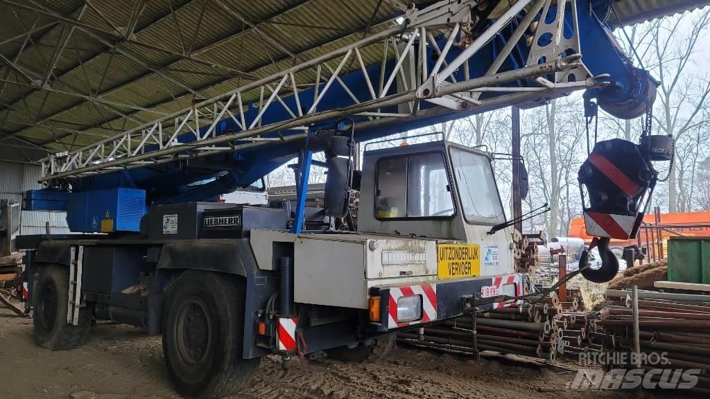 Liebherr LTM 1025 Yol-Arazi Tipi Vinçler (AT)