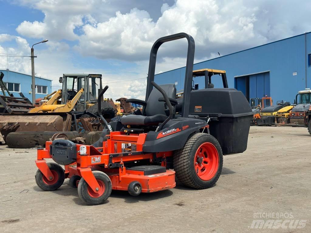 Kubota Z121S Sıfır dönüşlü çim biçme makineleri