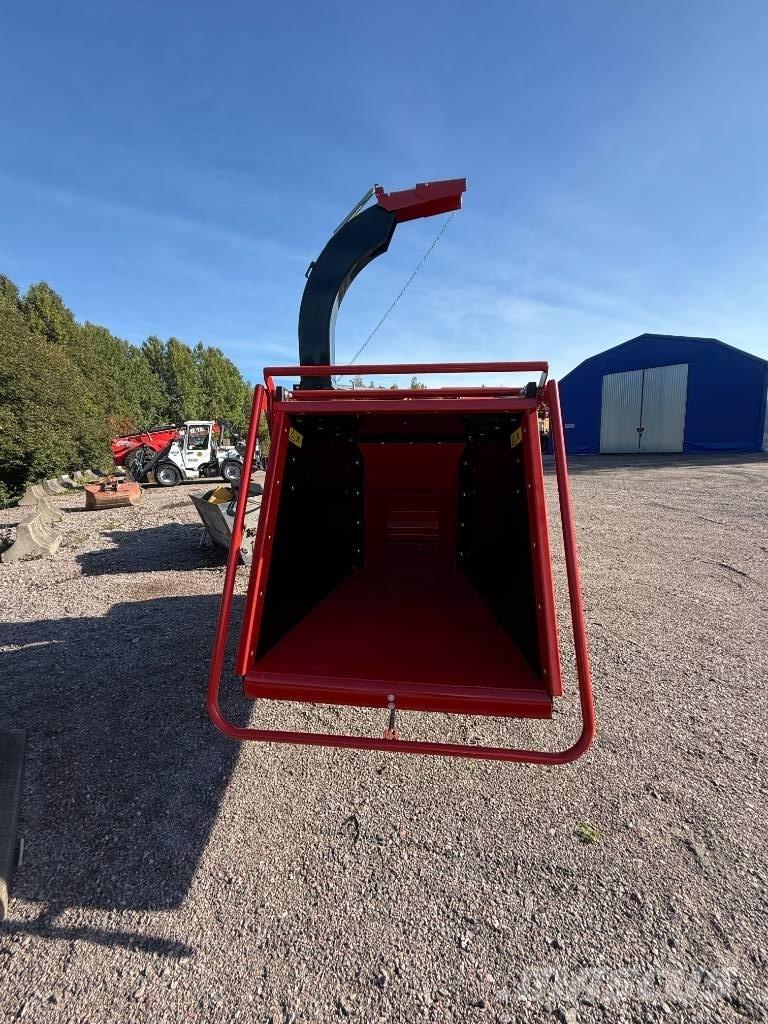 Farmi Forest CH27 Traktörler