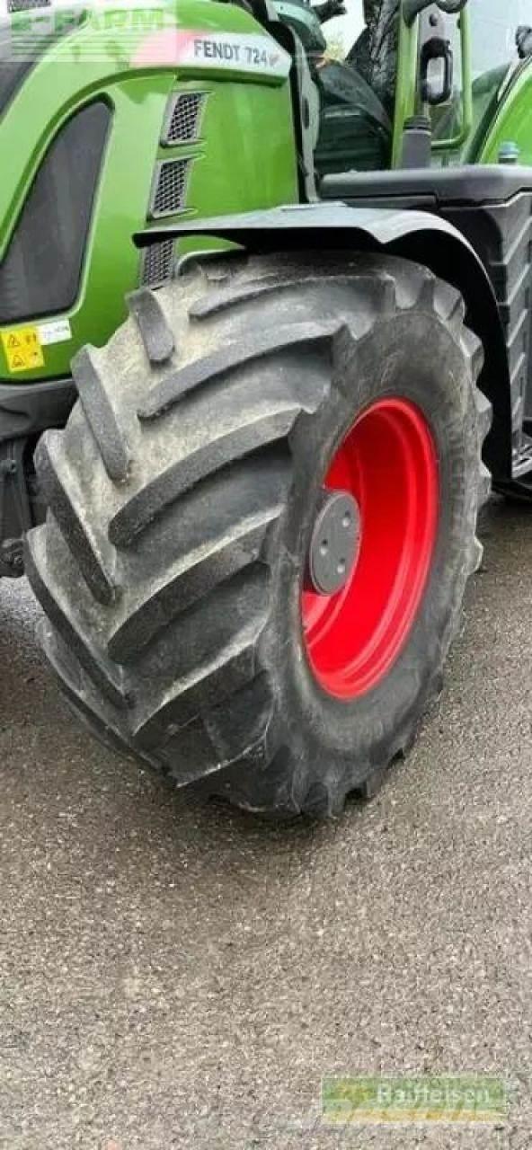 Fendt 724 vario Traktörler
