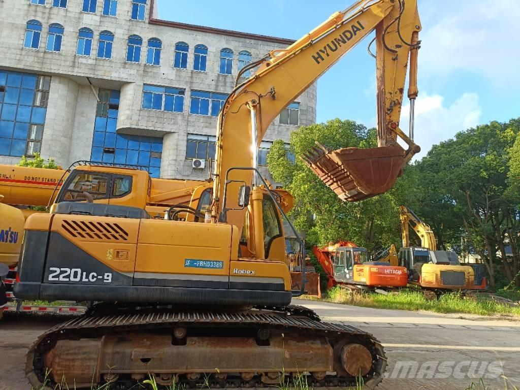 Hyundai R220LC-9 Paletli ekskavatörler