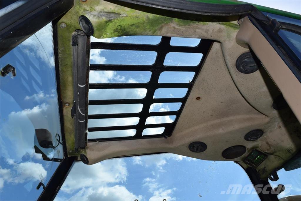 John Deere 3200 Teleskopik personel platformları