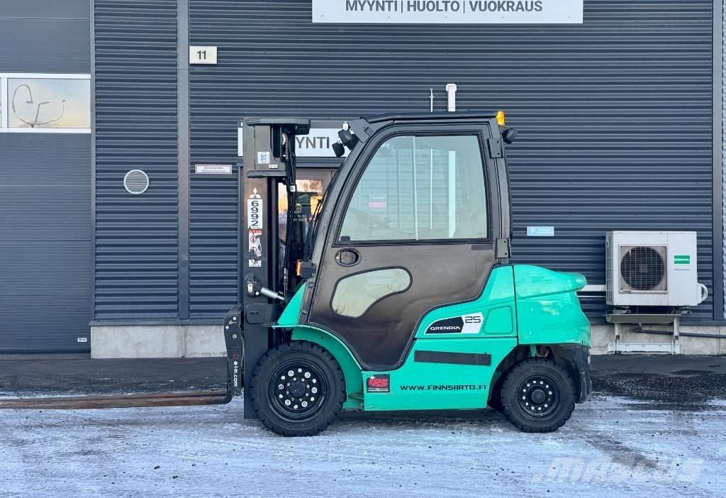 Mitsubishi FD25N3 Dizel forkliftler