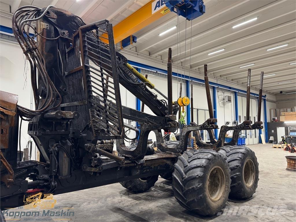 Komatsu 845 Tomruk yükleyici traktörler