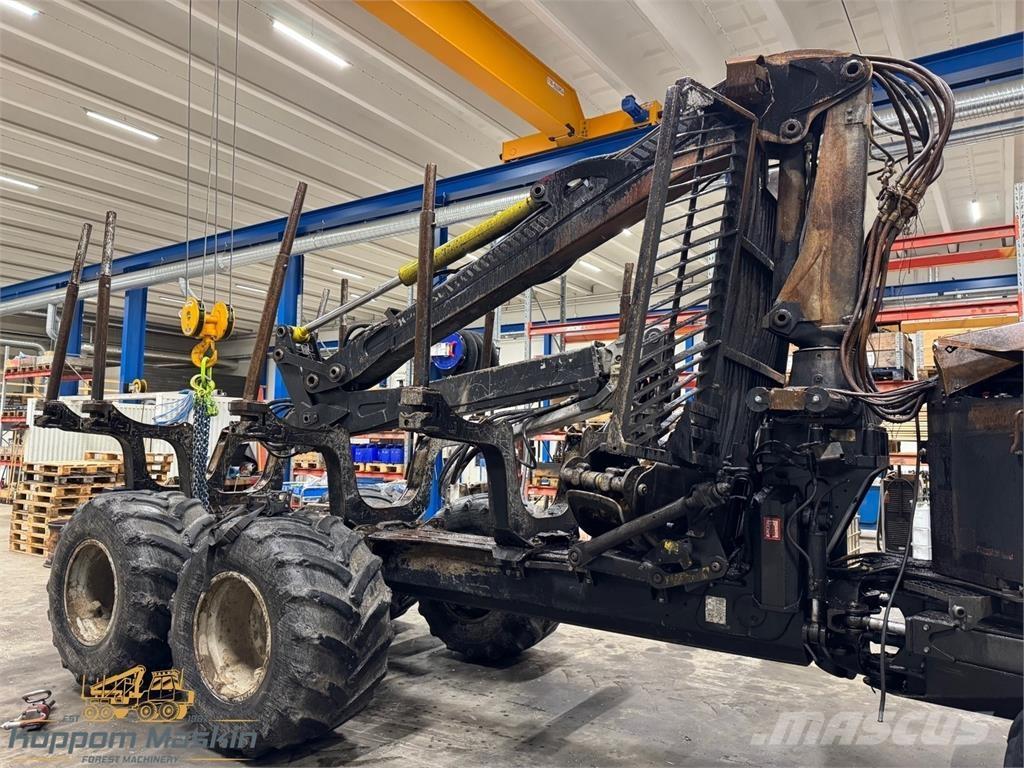 Komatsu 845 Tomruk yükleyici traktörler