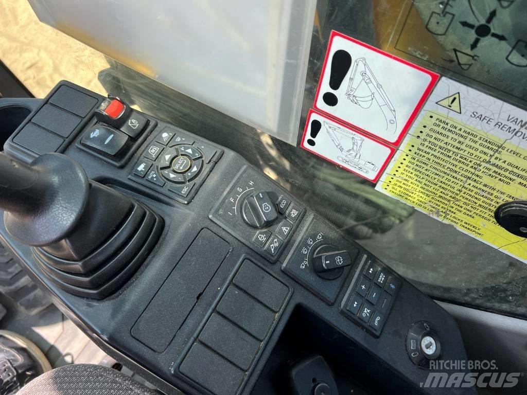 Volvo EC 220 DL Paletli ekskavatörler