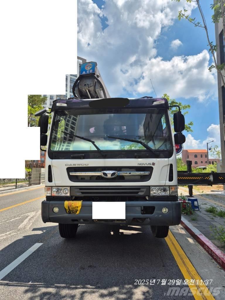 Horyong SKY450 Araç üstü platformlar