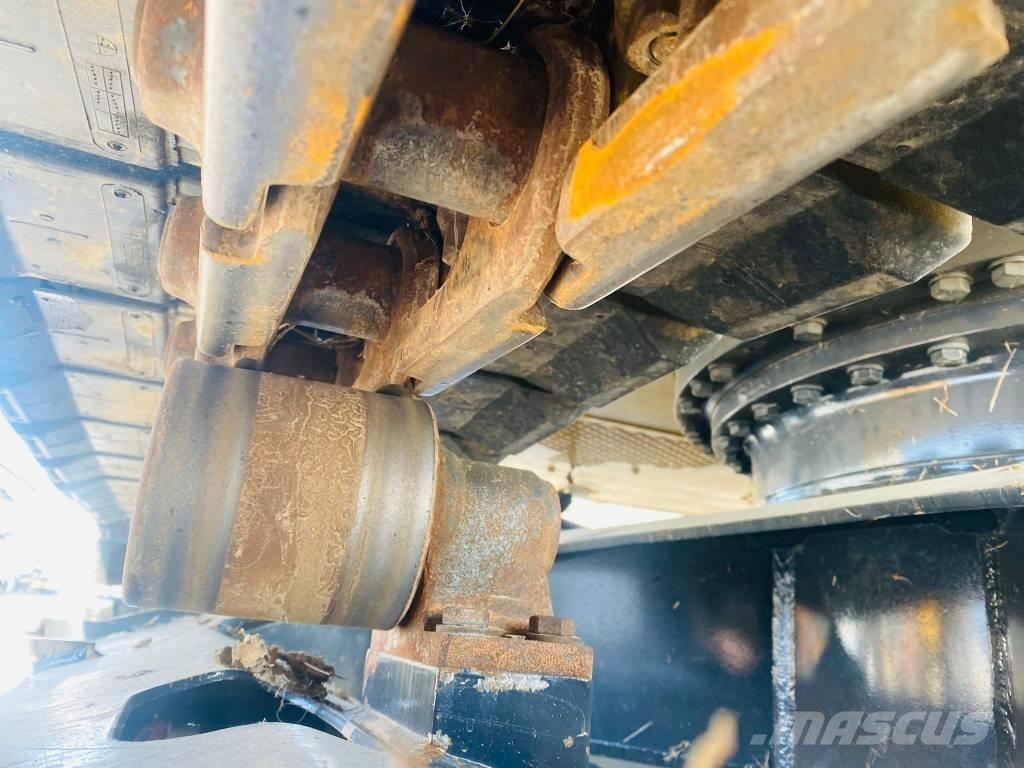 Komatsu pc138us-11eo Paletli ekskavatörler