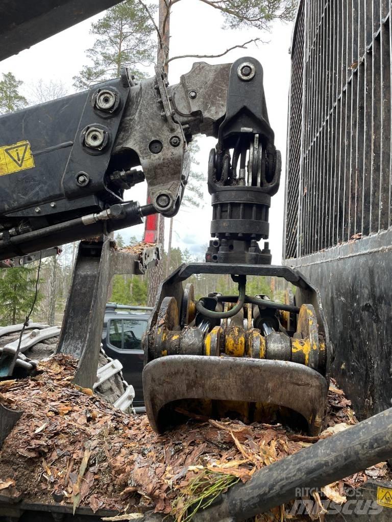 Komatsu 895 Tomruk yükleyici traktörler