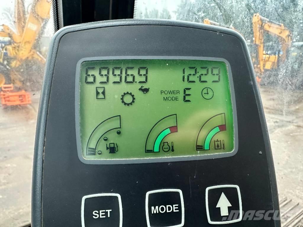 JCB JZ 255 LC Paletli ekskavatörler