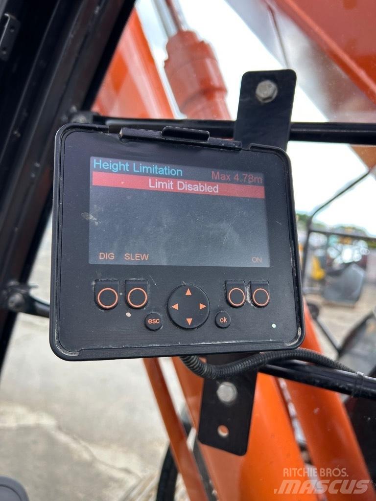 Hitachi ZX225 USLC-7 Paletli ekskavatörler