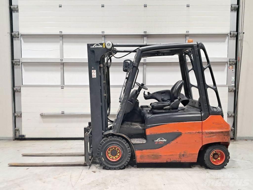 Linde E30-01 Elektrikli forkliftler