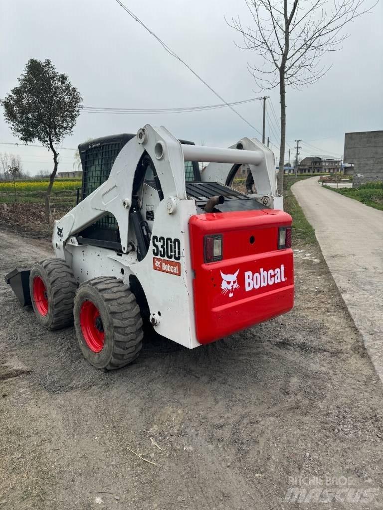 Bobcat S 330 Skid steer loderler