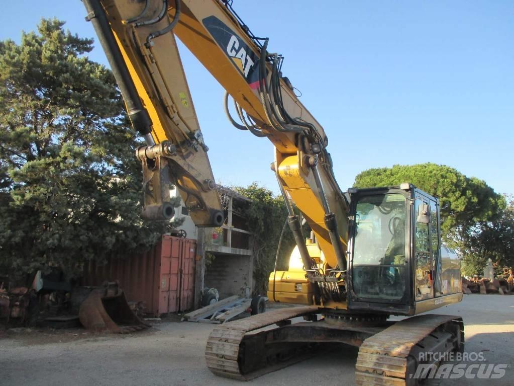 CAT 323 D L Paletli ekskavatörler