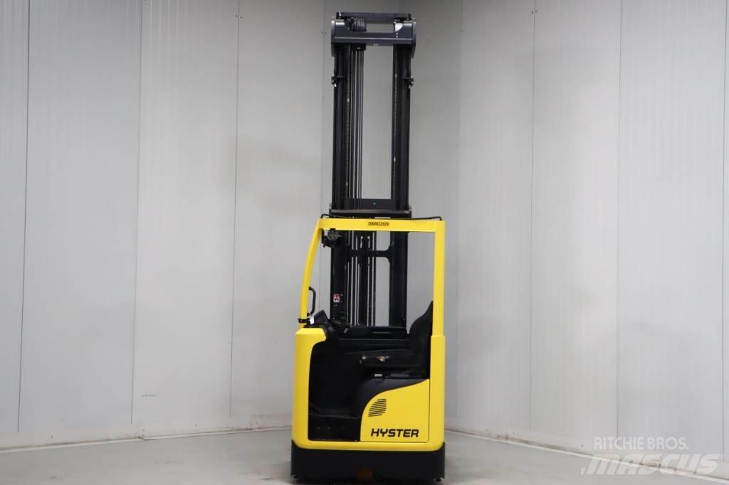 Hyster R 1.4 Reach truck - depo içi istif araçları