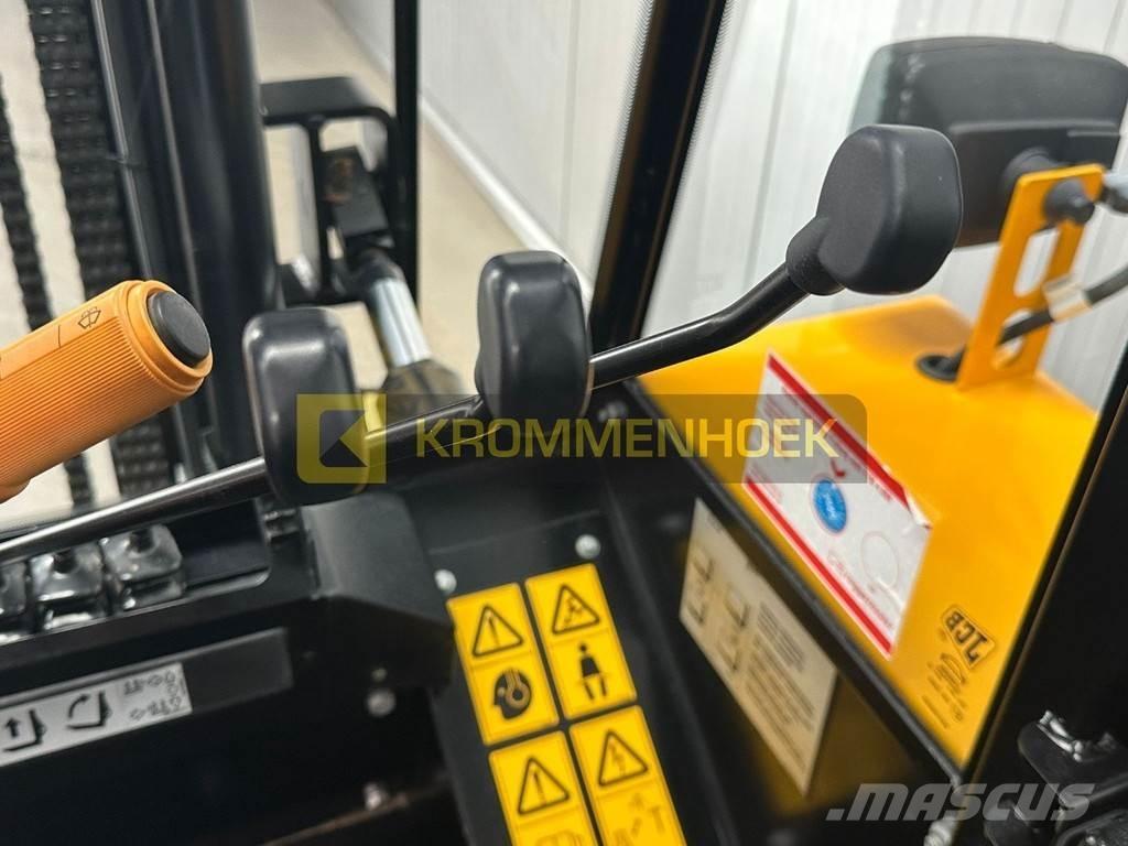 JCB 940 Arazi tipi forklift
