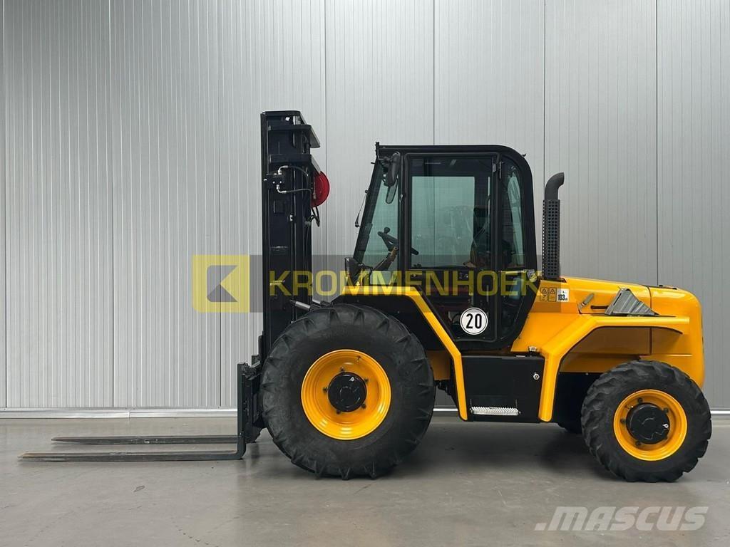 JCB 940 Arazi tipi forklift