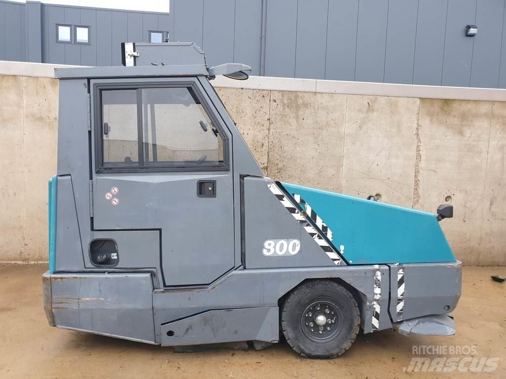 Tennant 800 Cadde süpürücüler