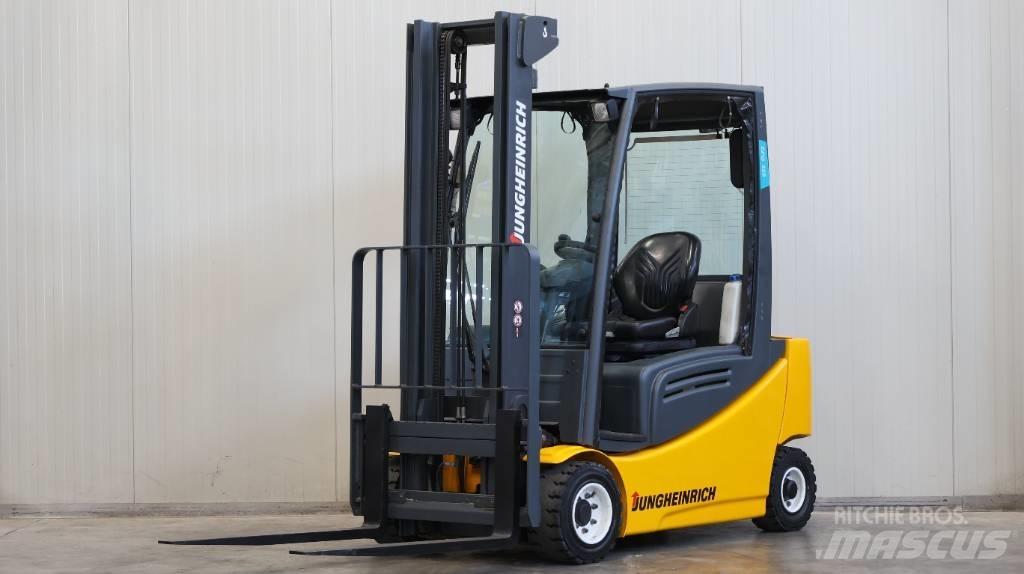 Jungheinrich EFG 320 Elektrikli forkliftler