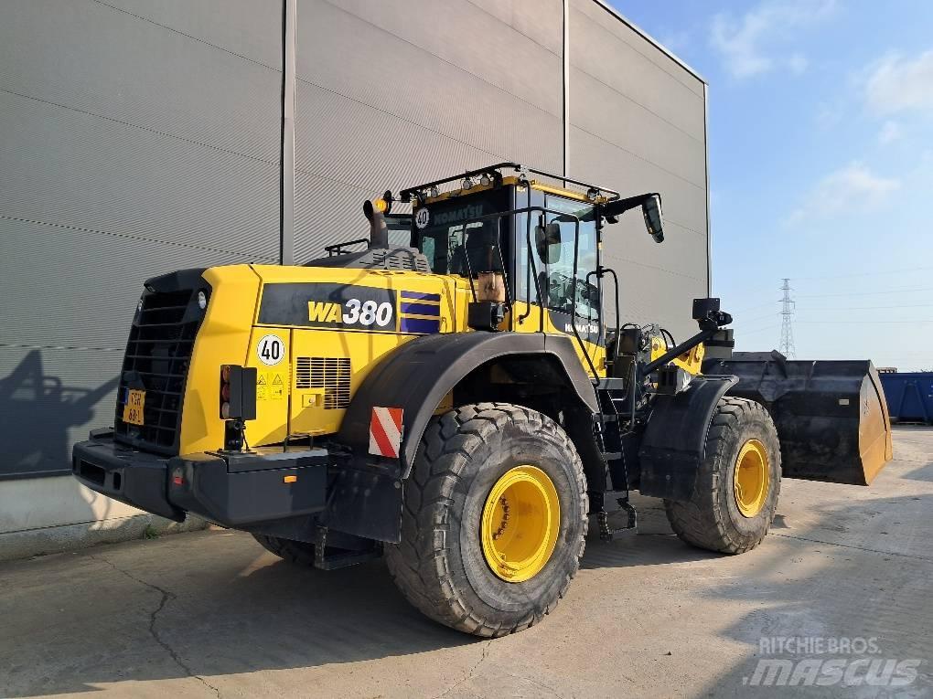 Komatsu WA380-8E0 Tekerlekli yükleyiciler