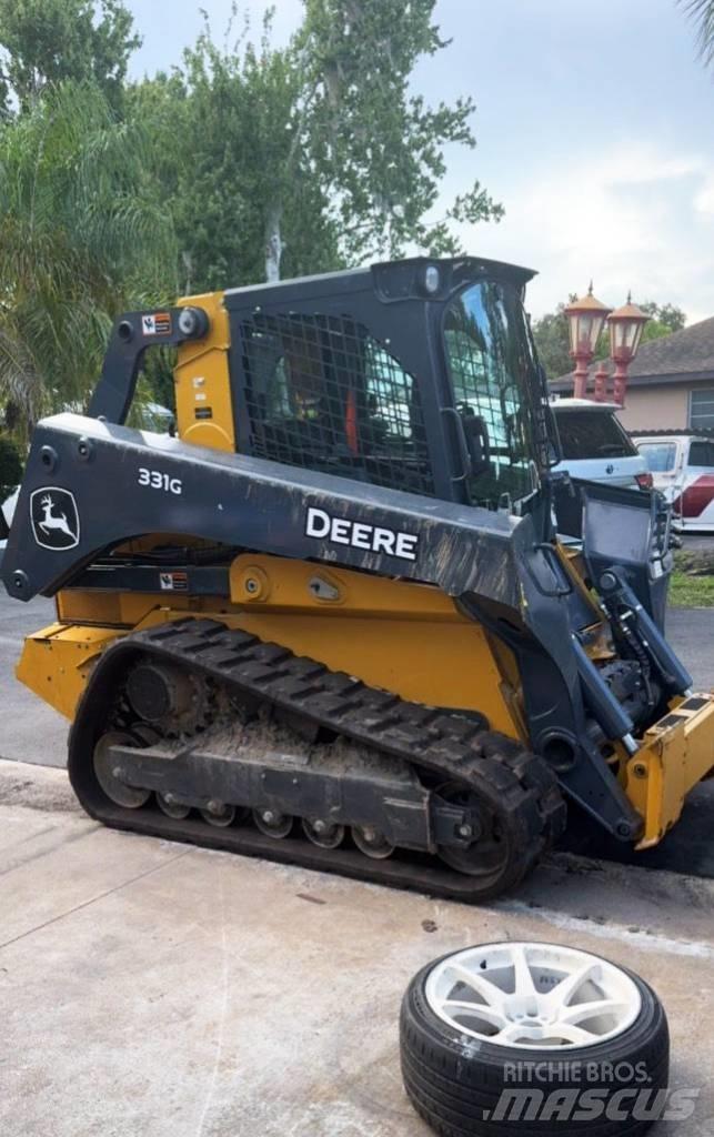 John Deere 331G Skid steer loderler