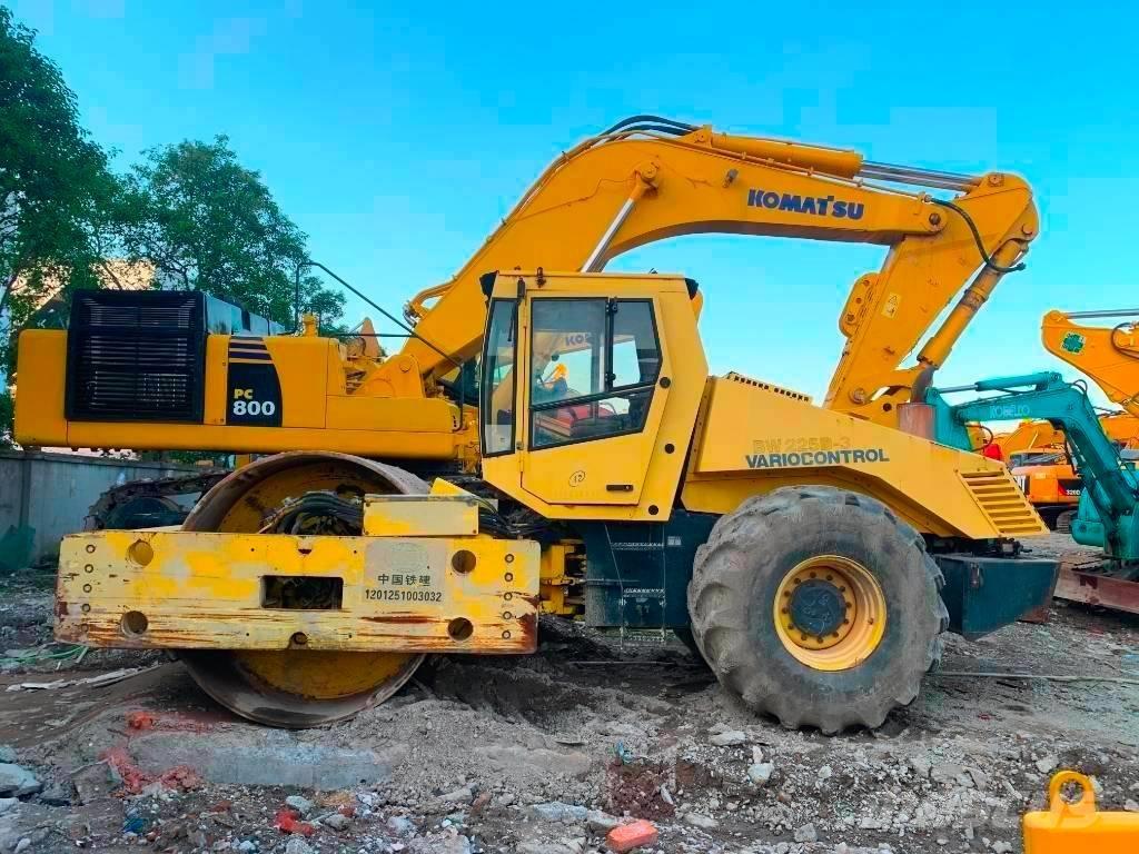 Bomag BW 225 D-3 Çift tamburlu silindirler