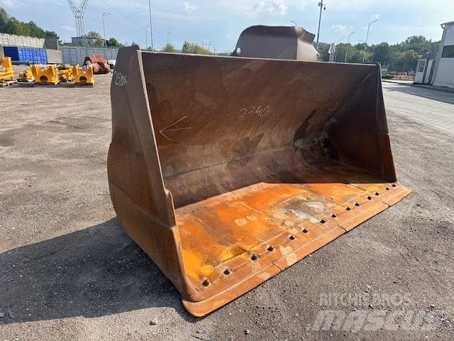 Volvo L 220 E BUCKET Kovalar