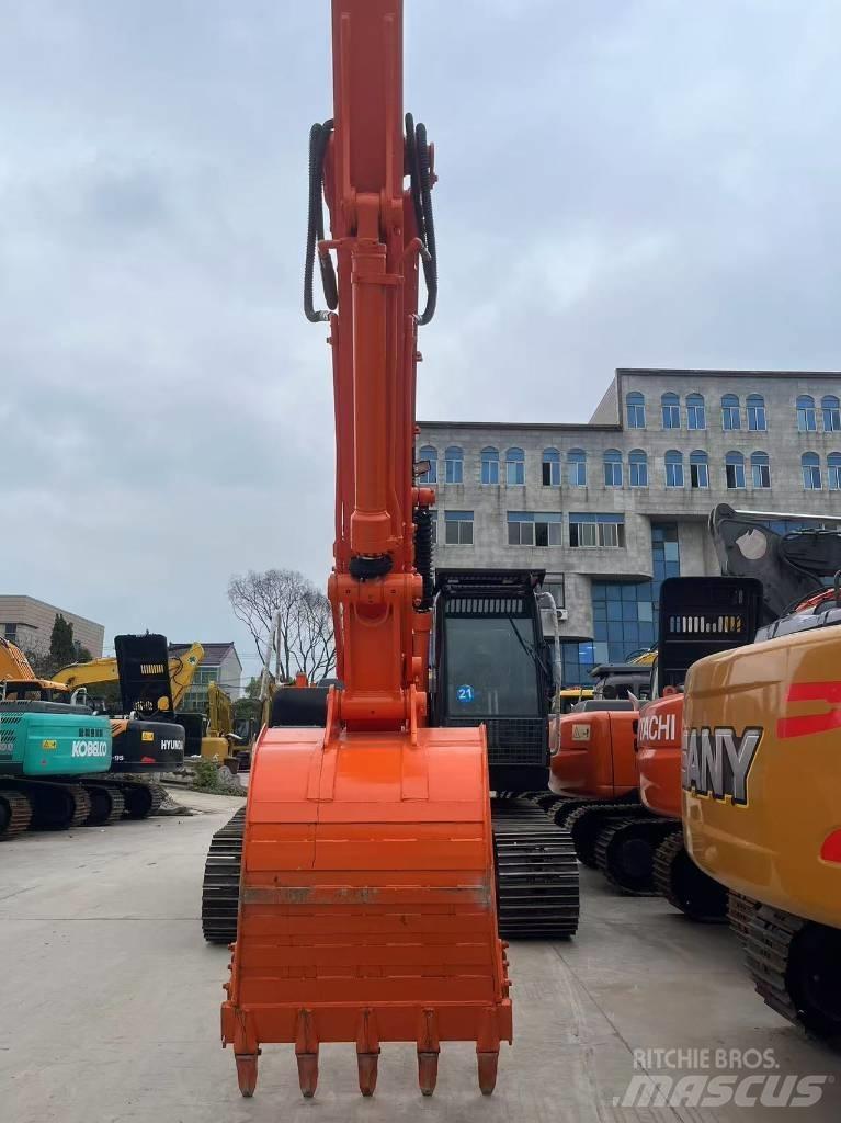 Hitachi ZX 200 Paletli ekskavatörler