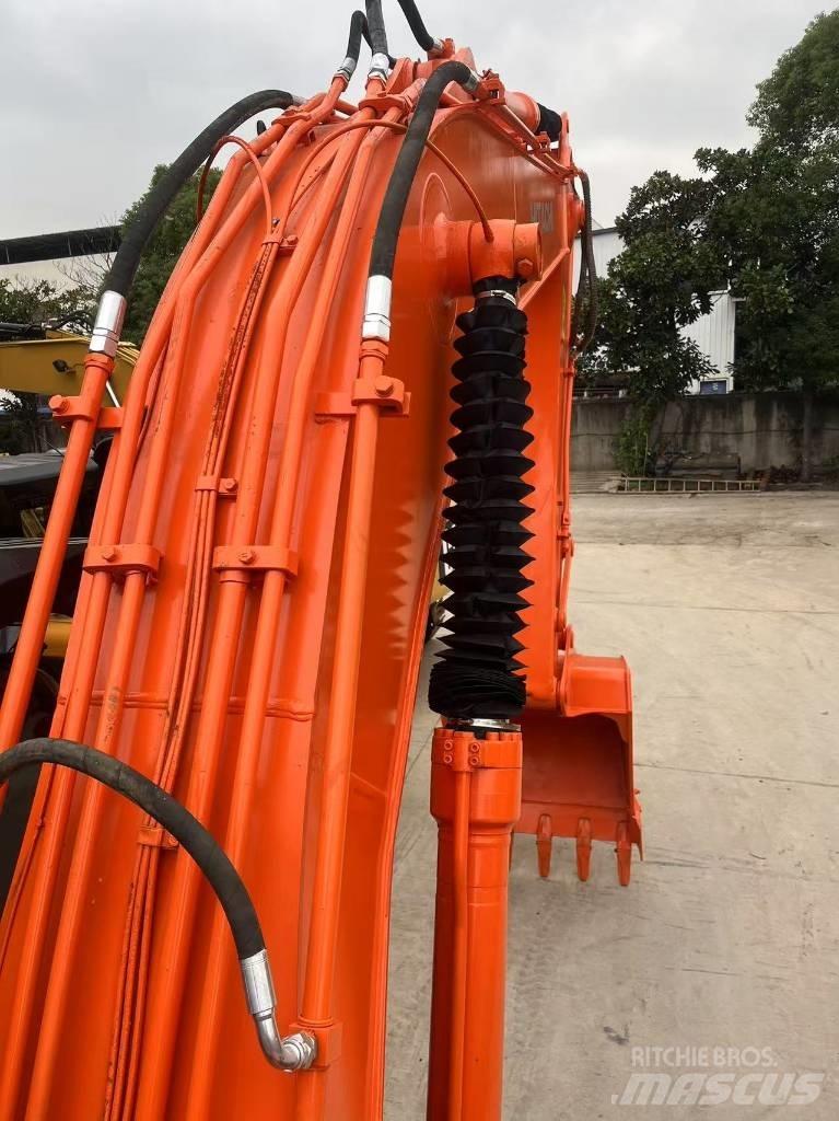 Hitachi ZX 200 Paletli ekskavatörler