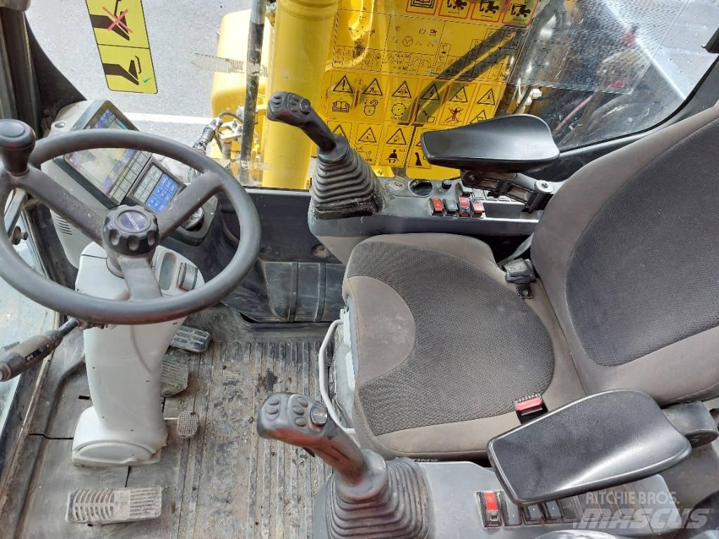 Komatsu PW148-11 Lastik tekerli ekskavatörler
