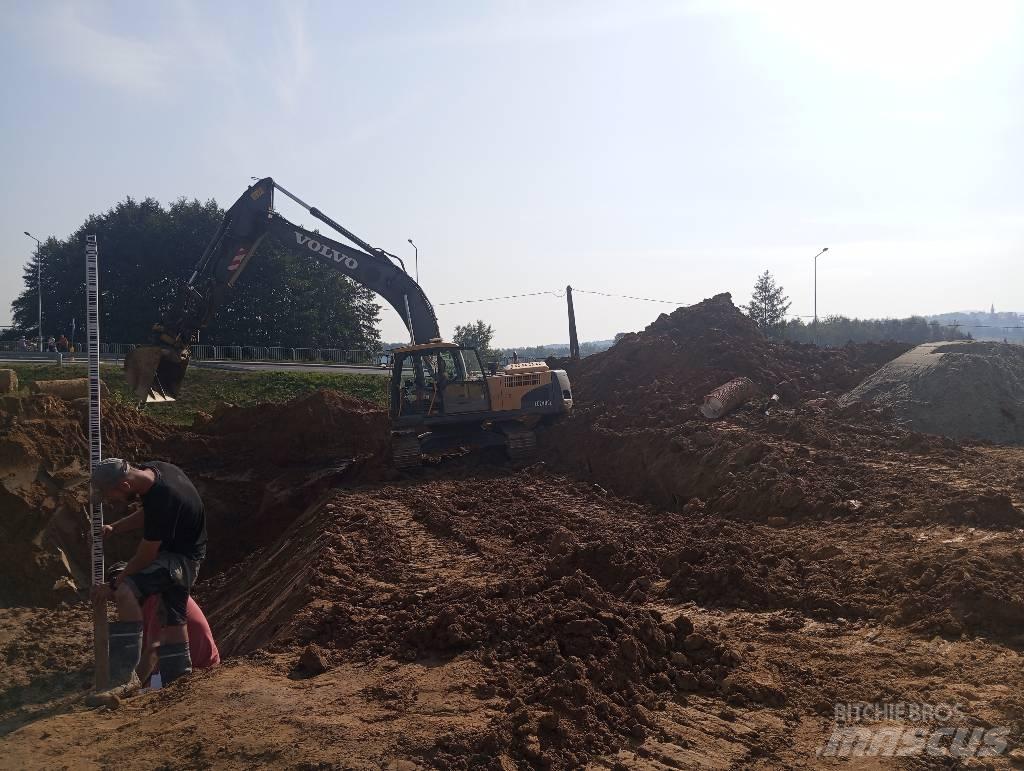 Volvo EC 240 C L Paletli ekskavatörler