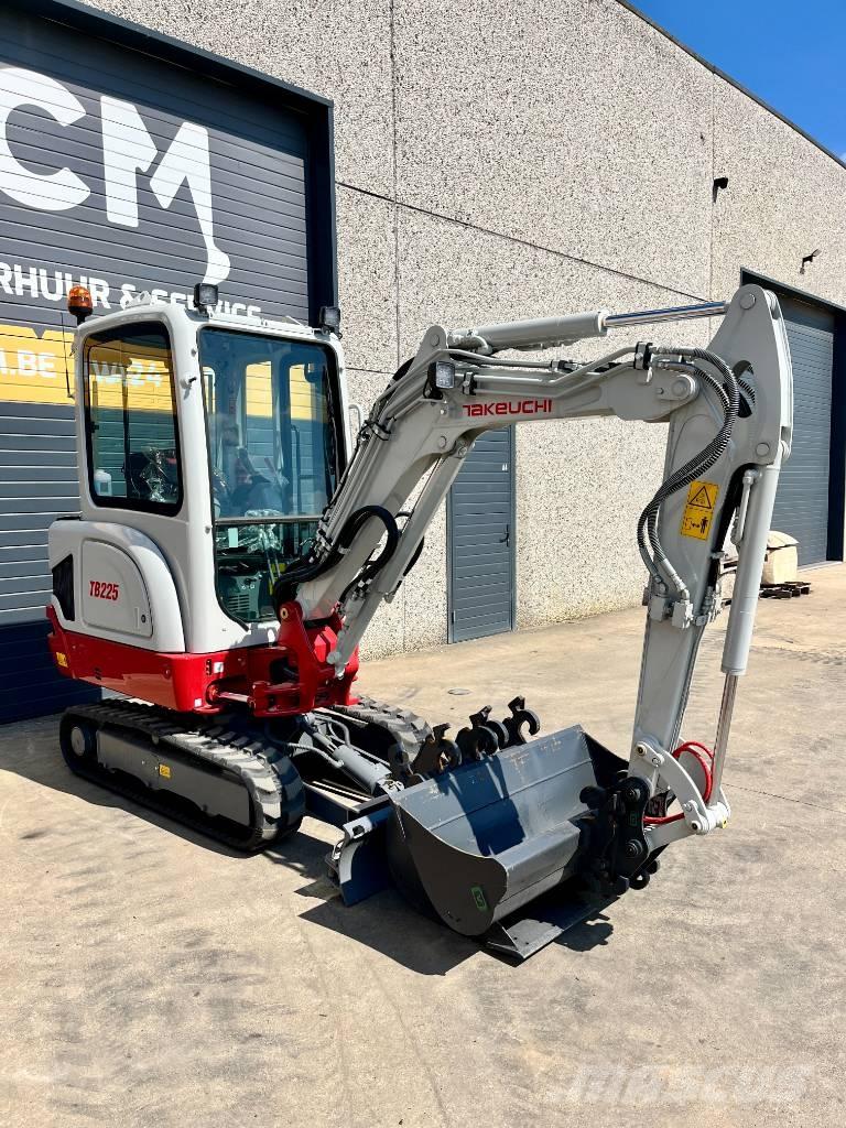Takeuchi TB 225 Mini ekskavatörler, 7 tona dek