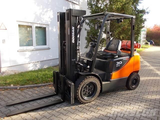 Doosan G 30 E LPG'li forkliftler