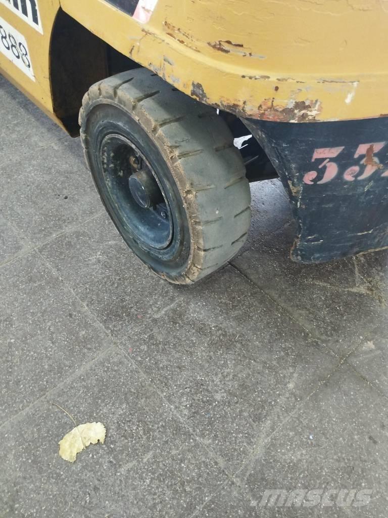 CAT DP 30 NT Dizel forkliftler